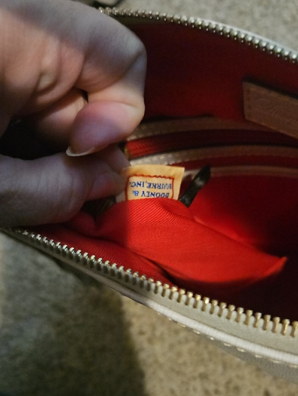 Hand Bag Dooney & Bourke Cream and Brown Shoulder Bag - Picture 4 of 4